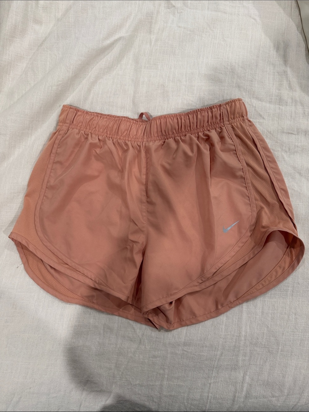 Nike Tempo Mid-Rise Shorts